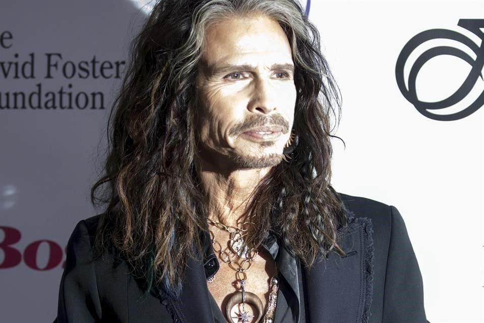 El vocalista de Aerosmith, Steven Tyler, negó que agrediera sexualmente a una menor, pues asegura que el encuentro fue consensuado.