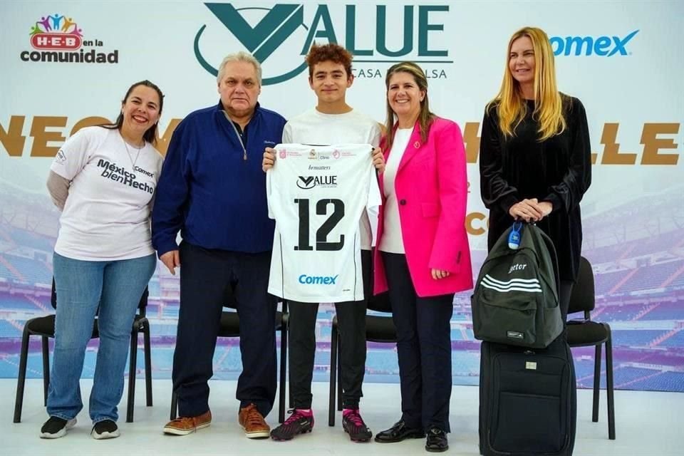Bremer, conocido promotor del deporte mexicano, fue quien les patrocinó los uniformes.