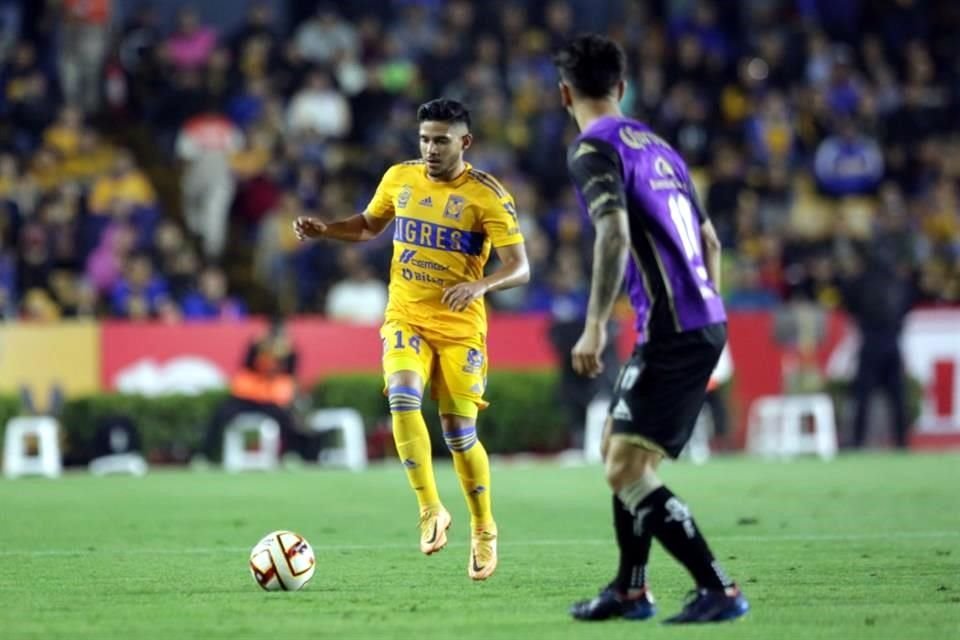 Jesús Garza hizo tan poco que salió de cambio al medio tiempo.