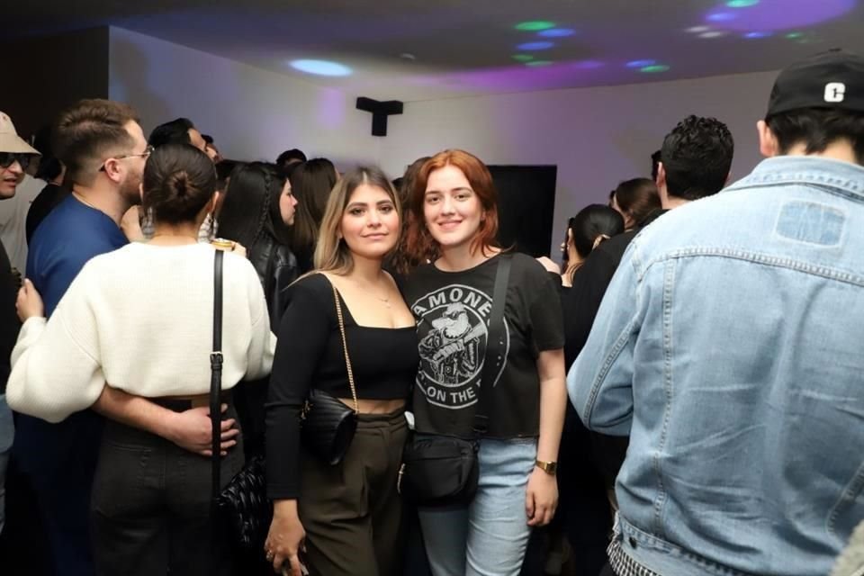 Valeria Martínez y Daniela Vela
