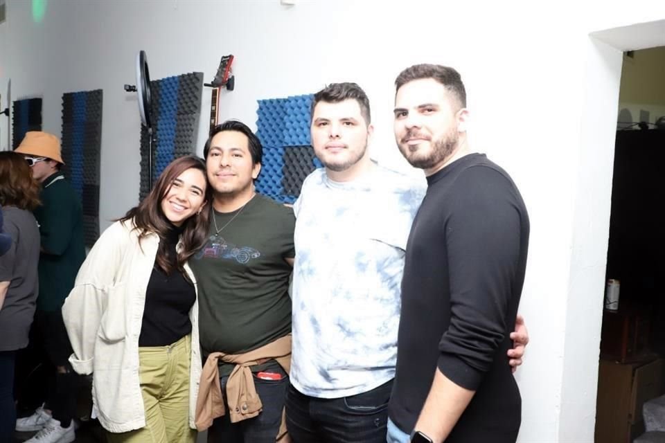 Jéssica Alaya, Diego Granillo, Víctor Carrillo y Oscar Sáenz