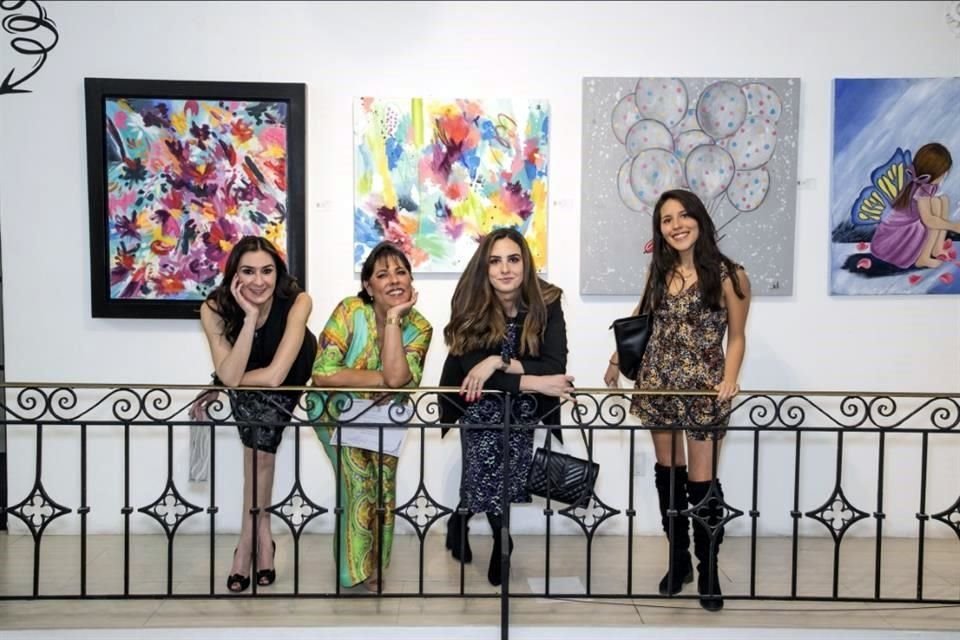 Mónica Puentes, Ivette Peña, Paulina Damm y Fabiola Cervantes