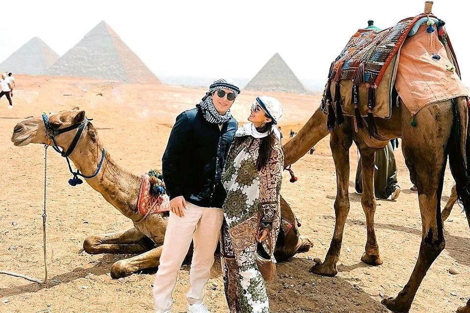 Camila Saracho y Mauricio Canales, en Egipto.