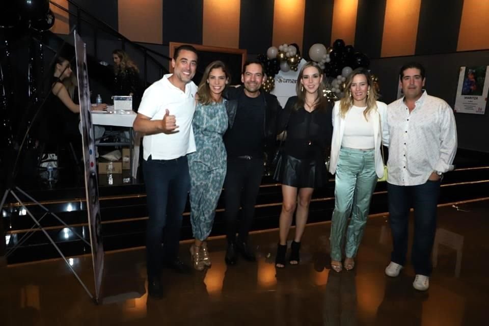 José Lozano, Brenda Garza, Alfredo Ortega, Gaby Méndez de Arteaga, Raquel Martínez y Donato de la Garza