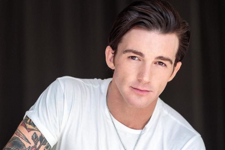 Drake Bell habría enviado mensajes a su familia sobre un 'posible intento de suicidio' antes ser reportado como desaparecido.