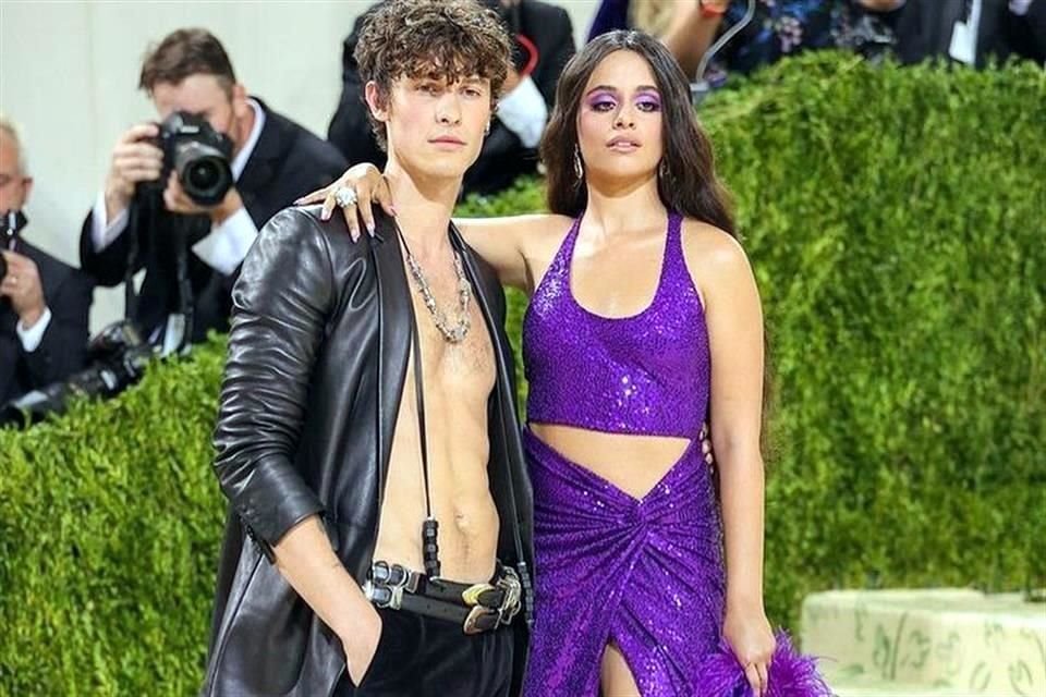 Camilla Cabello y Shawn Mendes tuvieron un reencuentro en el festival de Coachella, donde fueron captados besándose.