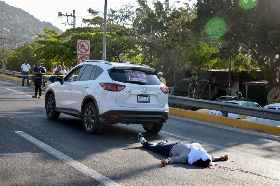 Los hechos fueron reportados a las 17:00 horas sobre el Boulevard Vicente Guerrero frente al panteón municipal de las Cruces.