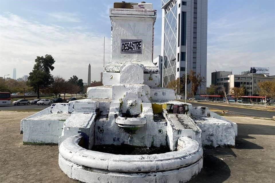 Las creaciones del artista anónimo que está detrás de DESASTRE han llegado a diversas partes del mundo.
