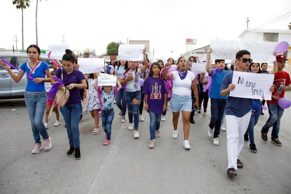 Unos 100 habitantes de China marcharon en calles del municipio para exigir justicia para Bionce.