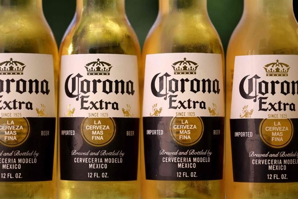 Constellation Brands es propietaria de todas las marcas de Grupo Modelo, incluyendo cerveza Corona.