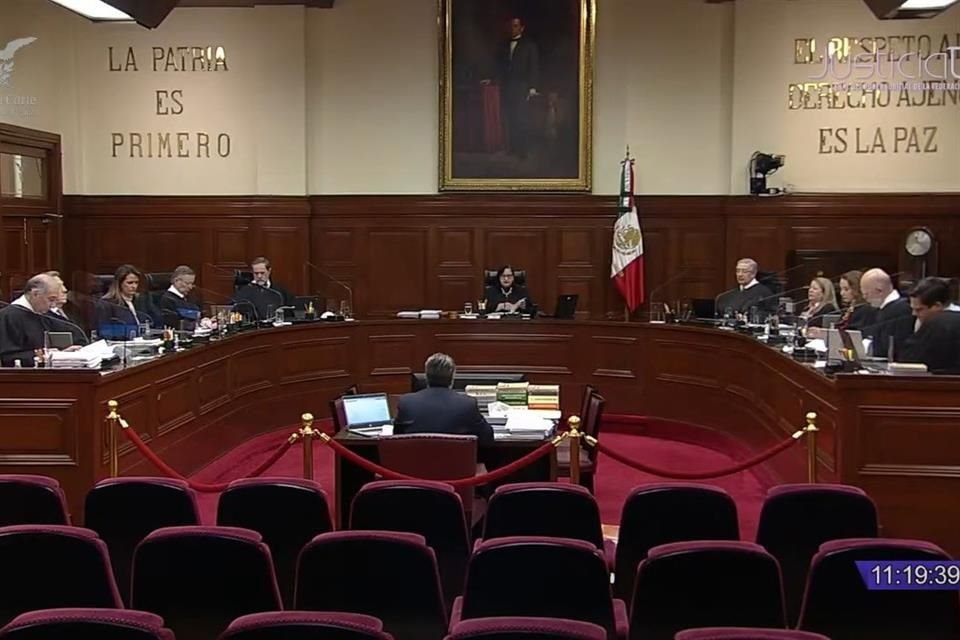 Por nueve votos contra los de Zaldívar y Esquivel, el Pleno aprobó la primera parte del proyecto del Ministro Juan Luis González Alcántara, que propone invalidar la transferencia a la Sedena.