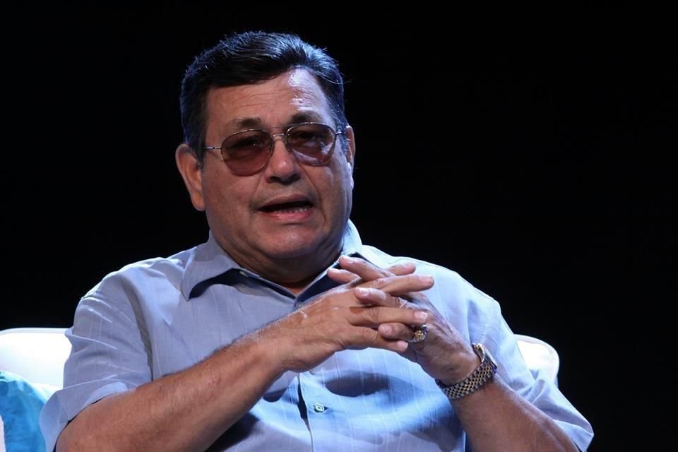 Abraham Quintanilla comparte sus memorias en el libro 'A Father's Dream: My Family's Journey in Music'.