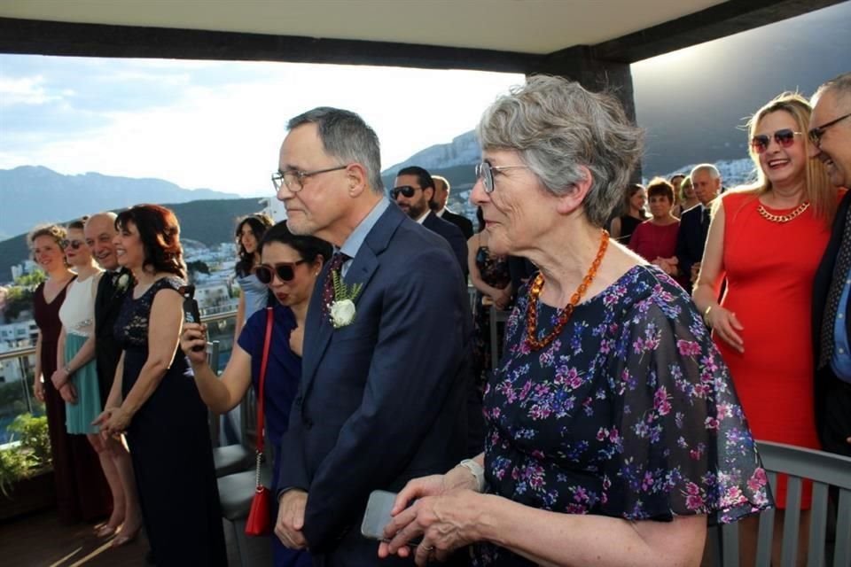 Papás de la novia: Serge Ochanine y Shelley Ochanine