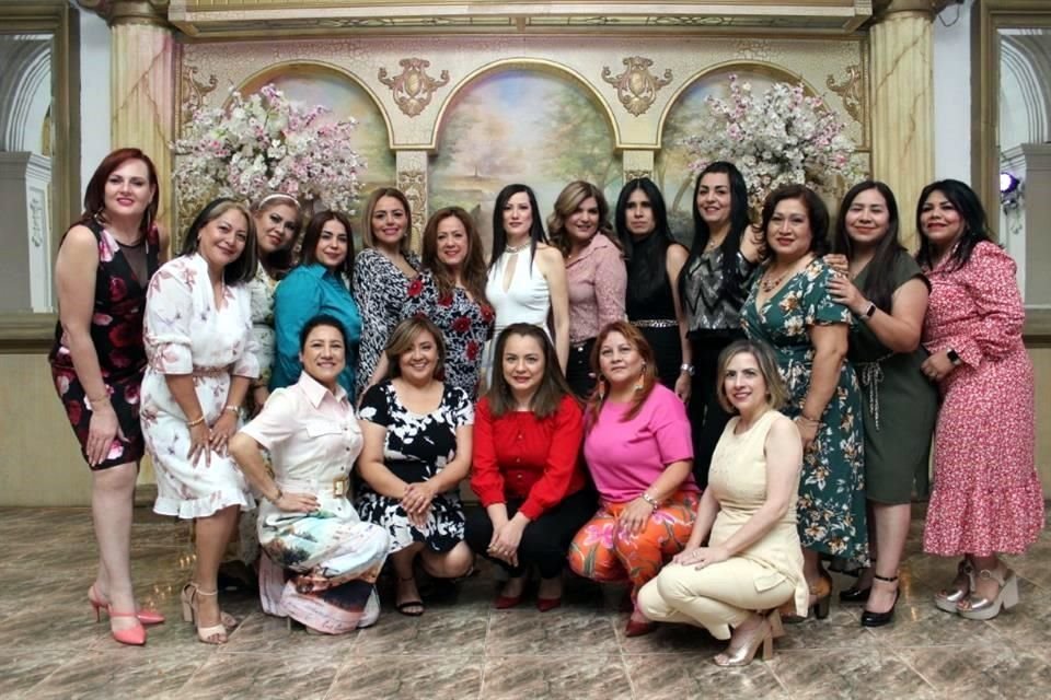 Patricia Marroquín celebra su 50 aniversario con una fiesta entre amigas y familiares.