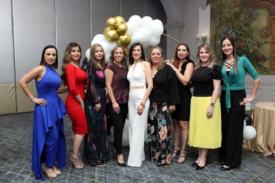 Mayela Flores, Fernanda Reyes, Lolis Castillo, Patricia Marroquín, Lily Ramírez, Denis Chapa, Candy Bejar y Alma Rodríguez