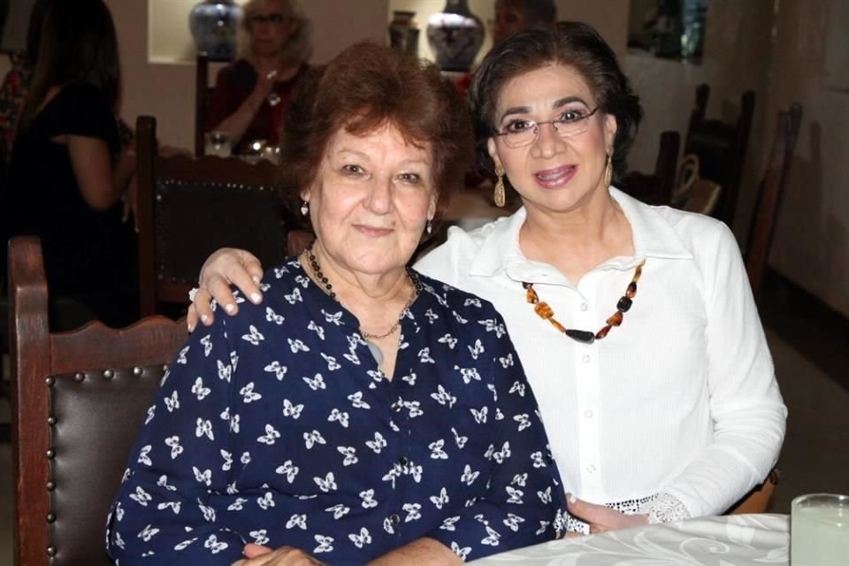 Magda Gutiérrez y Deya López