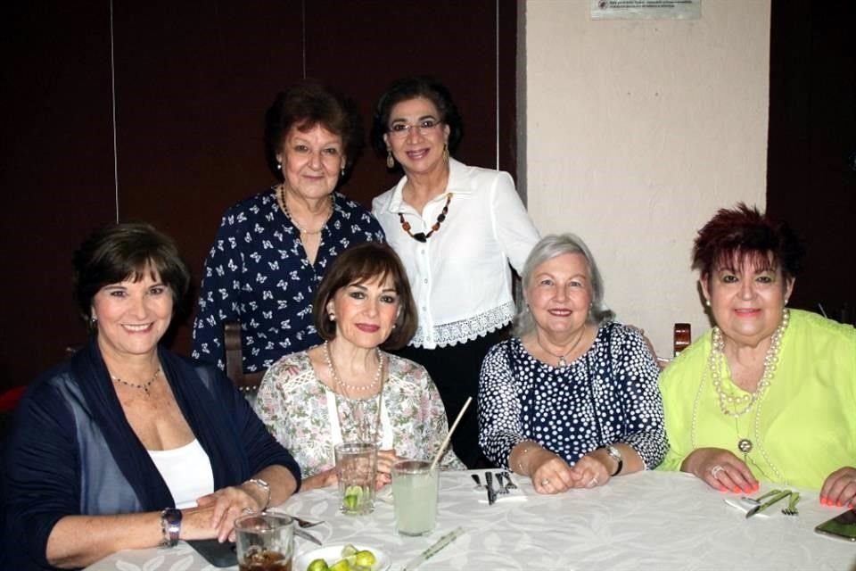 Magda Gutiérrez, Deya López, Ana Laura de Gutiérrez, Norma de Lozano, Orelia de Gonzálezx y Mary de Hoyos de Salazar