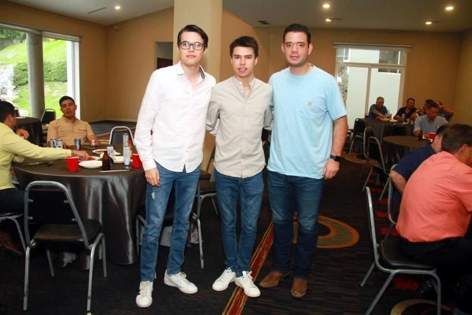 Ángel Hernández, Sebastián Hernández y Alberto Rodríguez