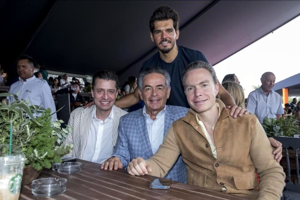 Rodrigo García, Daniel Goñi y Manuel Velasco (atrás)Raúl Piña