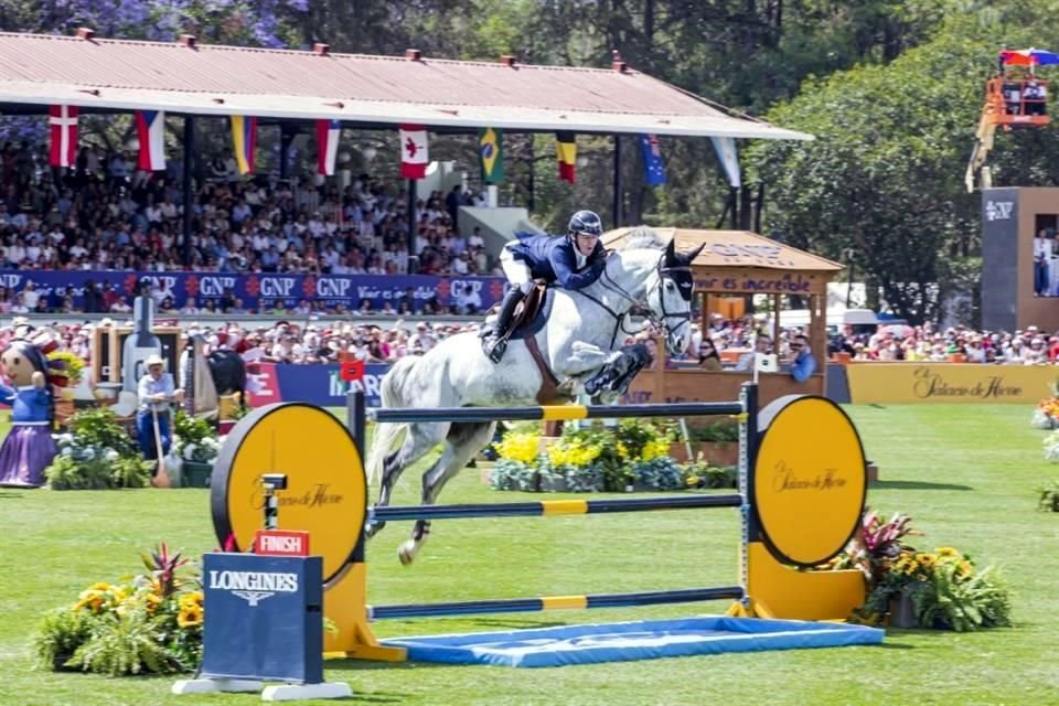 Michael Pender y Caballo HHS Fast Forward