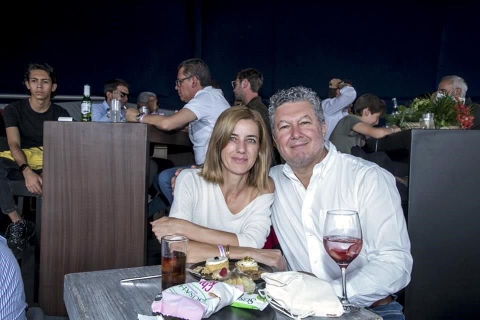 Sofía Villanueva y Alejandro Villanueva