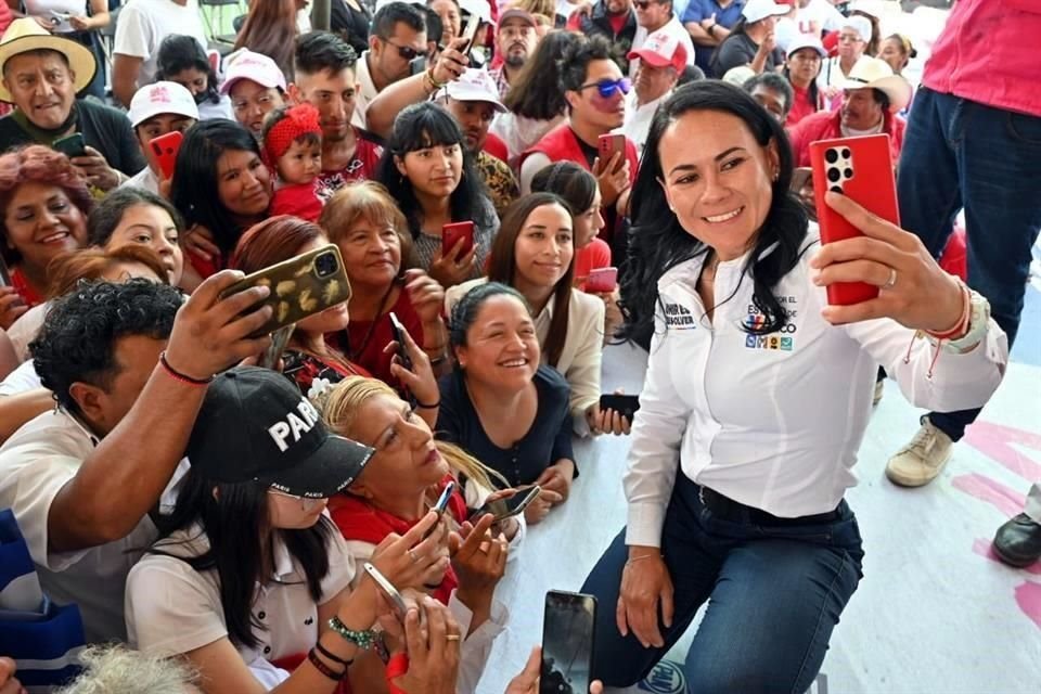 La candidata reprochó el fracaso del Insabi en la Administración de López Obrador.