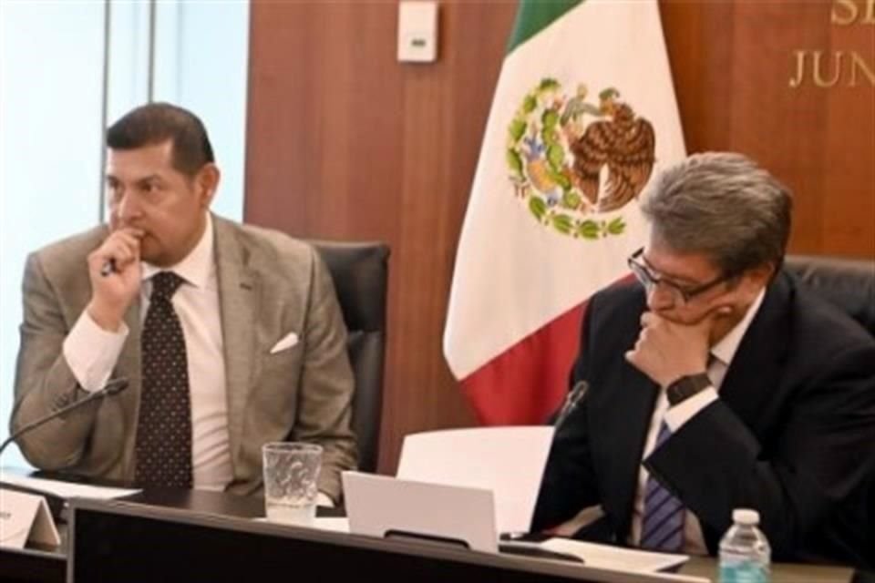 El presidente de la Junta de Coordinación Política en el Senado, Ricardo Monreal, dijo que no se legislará apresuradamente.