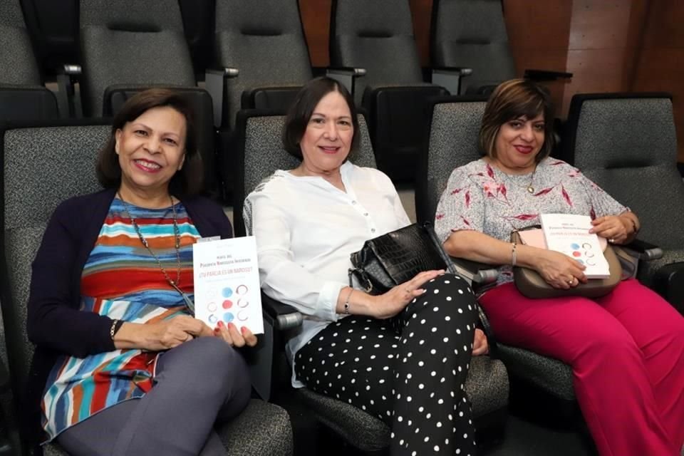 Ana Elsa Flores, Verónica Morales e Irma Flores