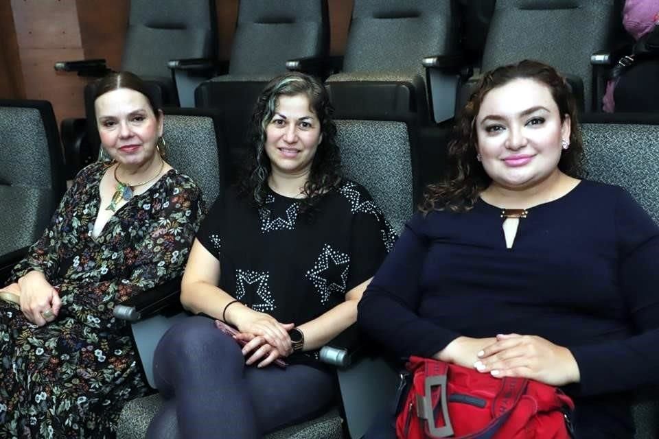 Mayela García, Cecilia Salazar y Karla Lozano