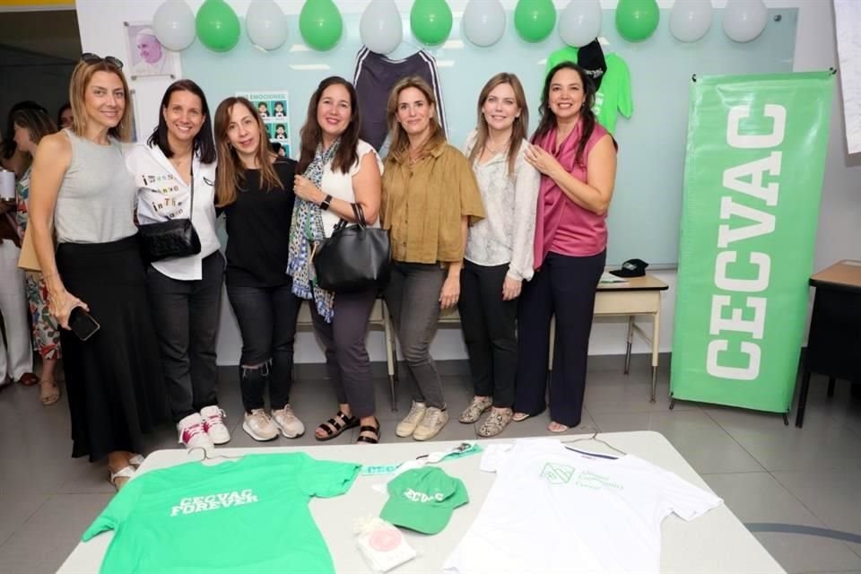 Maru Casellas, Maru Treviño, Cristina Charles, Nilda Treviño, Anelisa Ayala, Roberta Sada y Alicia Páez