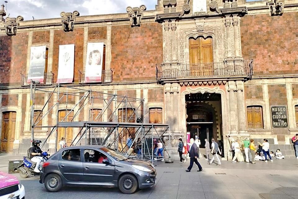 Vecinos se quejan del ruido generado en los preparativos.