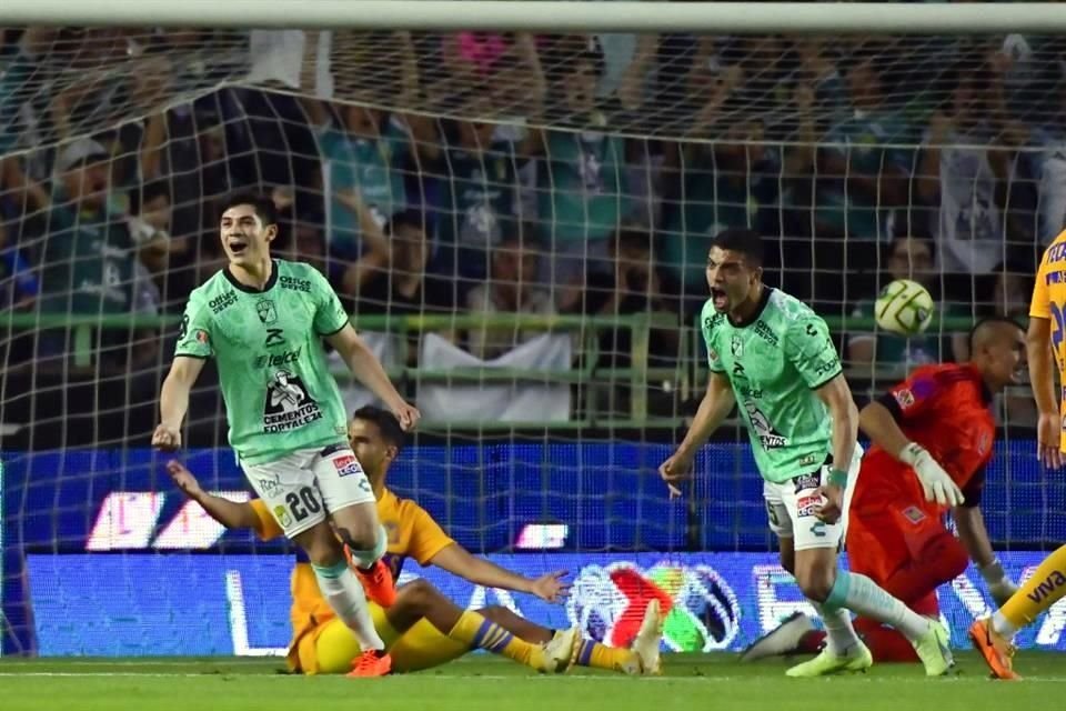 Robert Dante Siboldi lo paga caro jugar con equipo alterno y León lo golea 3-0. Repasa las imágenes.