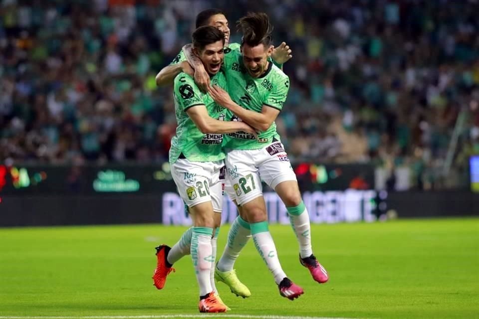 Robert Dante Siboldi lo paga caro jugar con equipo alterno y León lo golea 3-0. Repasa las imágenes.