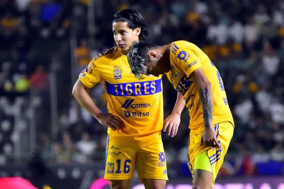 Robert Dante Siboldi lo paga caro jugar con equipo alterno y León lo golea 3-0. Repasa las imágenes.