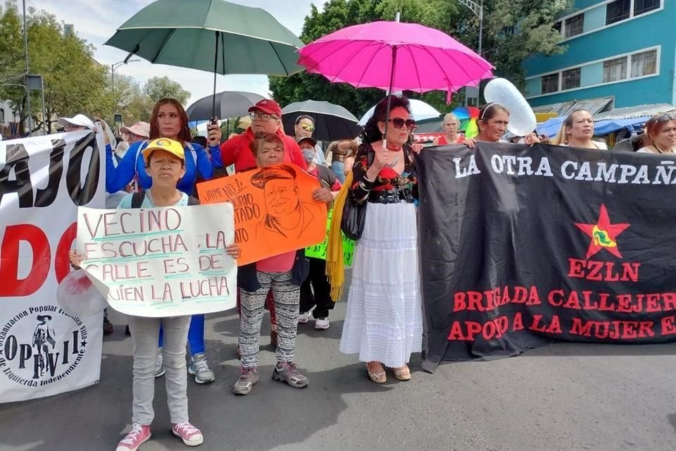 Trabajadoras sexuales marchan en las calles del Centro Histórico buscando que sus derechos laborales sean respetados.