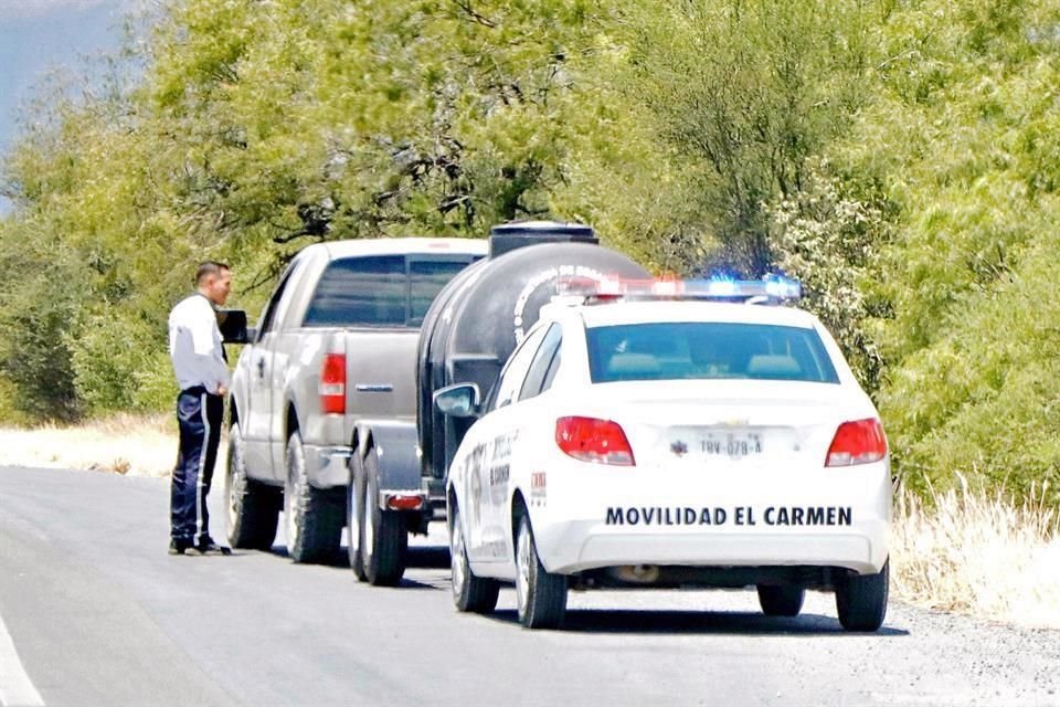 Oficiales de Tránsito de El Carmen han sido acusados de extorsionar a conductores en la Carretera a Monclova.