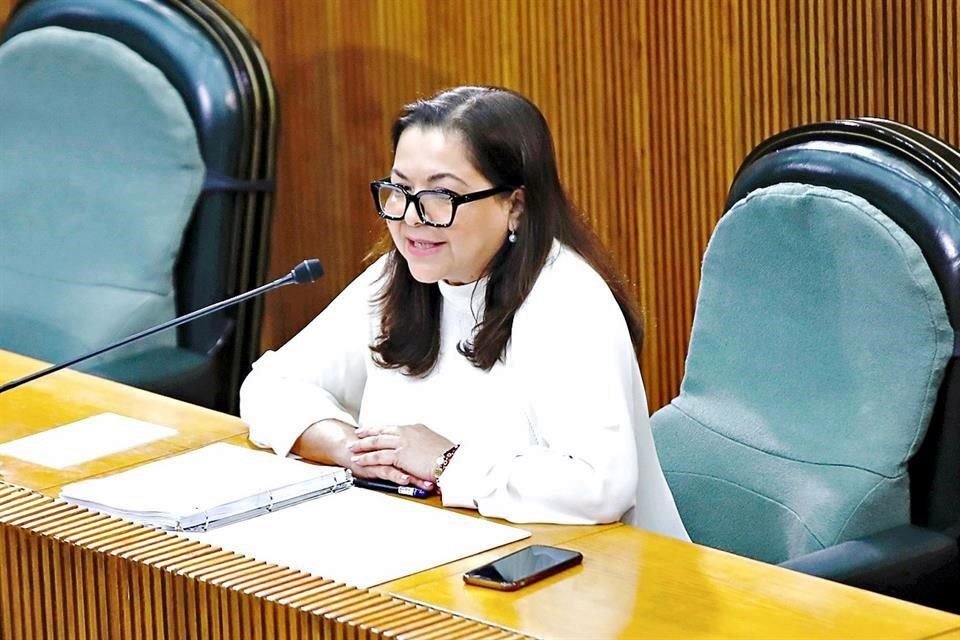 Gloria Bazán.