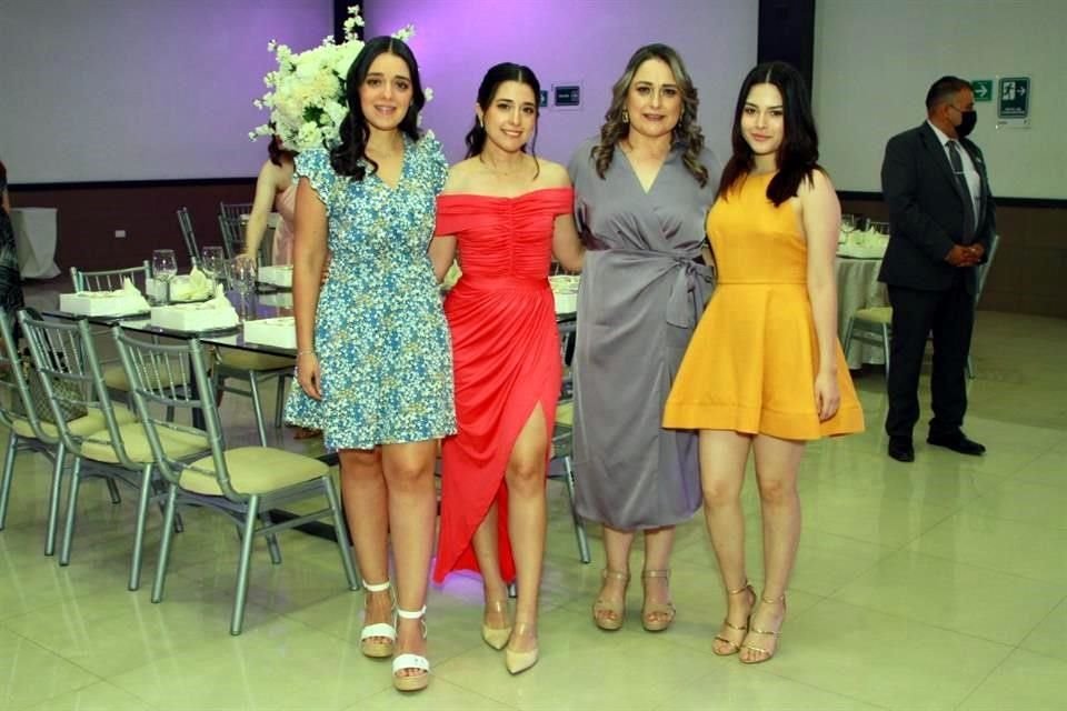Paty Valdez, Carolina Valdez, Patricia Cavazos y Valeria Espiricueta