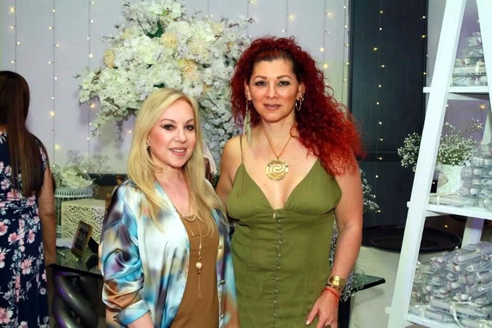 Maggie Sánchez de Fernández y Yolanda Velázquez de De la Garza