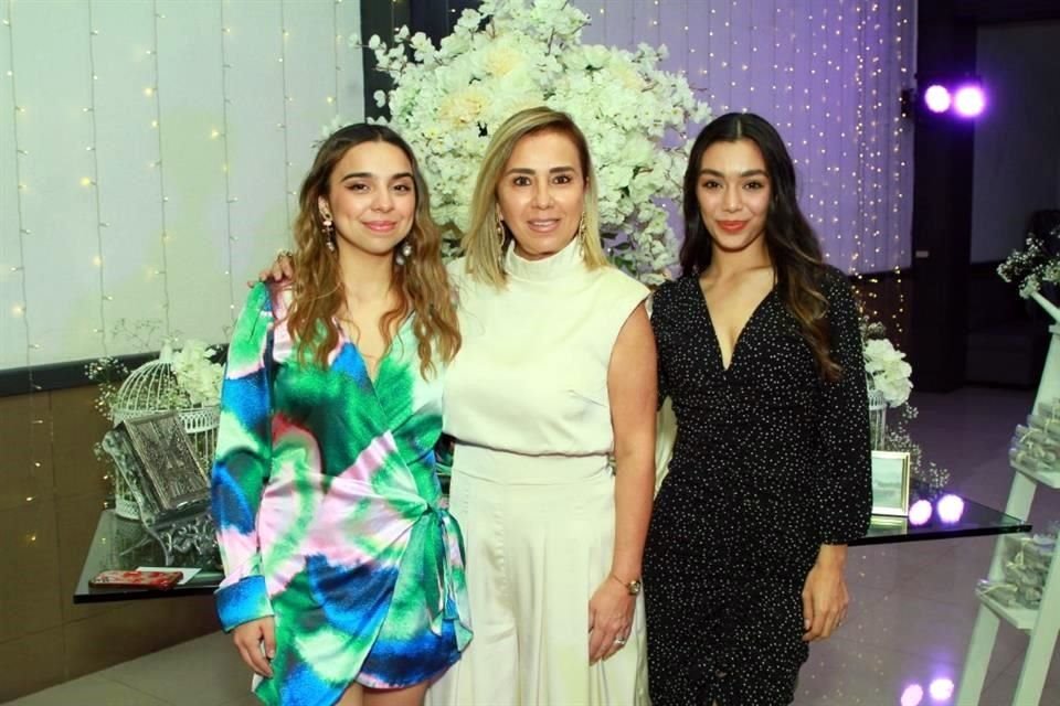 Michelle Serna, Adriana Garza y Dany Rodríguez