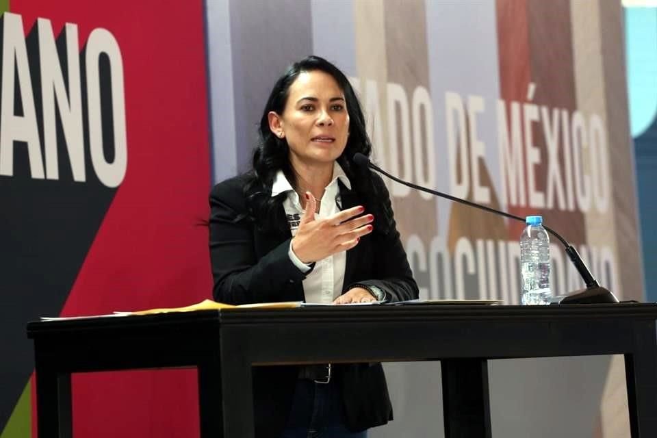 Alejandra del Moral, candidata de la alianza Va por el Estado de México, acudió a un foro organizado por Coparmex.