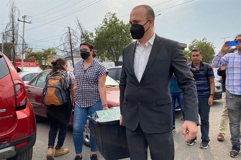 Kiril Todorov, ex presidente de la Federación Mexicana de Natación, llegó al Reclusorio Norte para determinar si es vinculado o no a proceso.