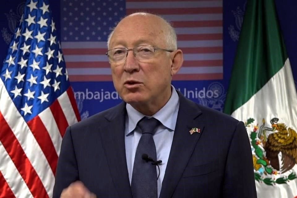 Ken Salazar, Embajador de EU en México, aseguró que en su país no existe ninguna investigación relacionada con el Presidente López Obrador.