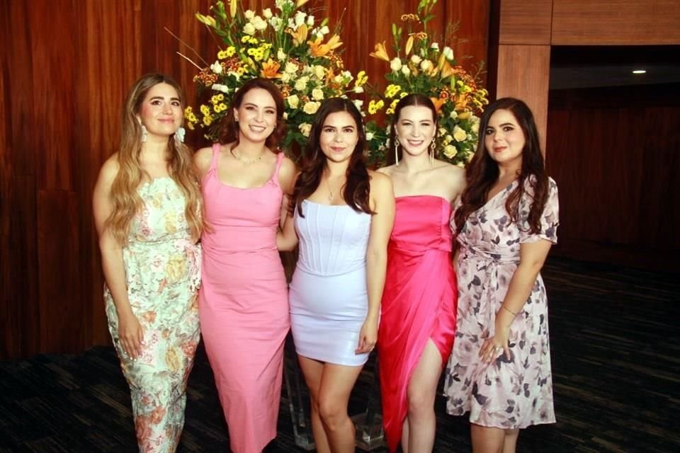 Tania Sánchez Cantú, Paulina Botello García, Tamara Sánchez Cantú, Daniela Botello García y Taidé Sánchez Cantú
