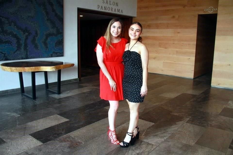 Zuzette  Hays y Valeria de la Garza Castellanos