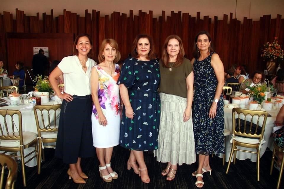 Gabriela Moreno, Anabella Santos, Marcela Cantú, Olga Garza Sartorius y Blanca Cantú