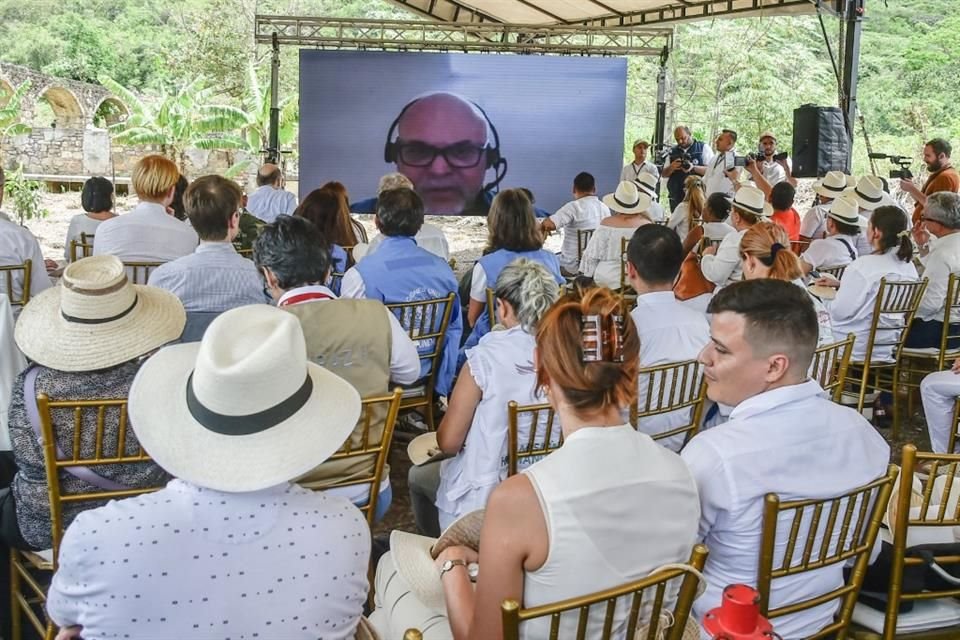 Un ex comandante de los paramilitares de ultraderecha de Colombia pidió ayuda a Venezuela para ubicar y recuperar cadáveres de víctimas.