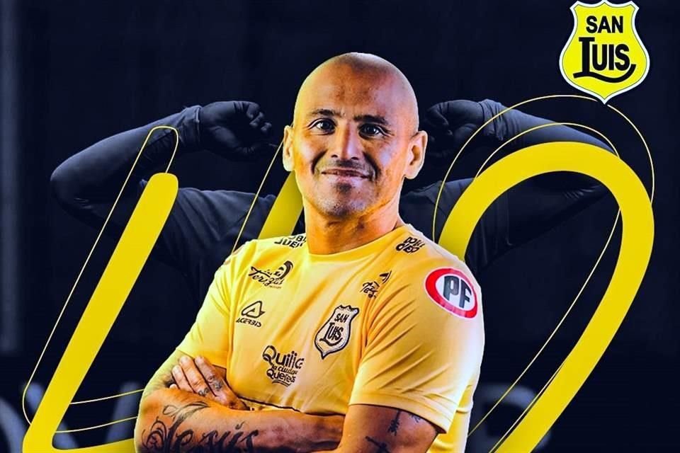 Humberto 'Chupete' Suazo cumple 42 años y todavía juega profesionalmente, con el San Luis de Quillota, en Chile.