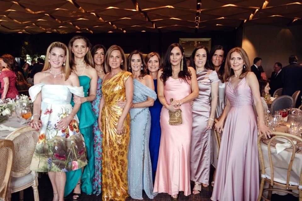 Susana de Dávila, Cynthia de Herrera, Melva de Segura, Viri de Villarreal, Martha Treviño de Zambrano, Marcela de Ferrigno, Beba García Varela, Vero de Ponce, Claudia de Herrera y Beba Cuéllar