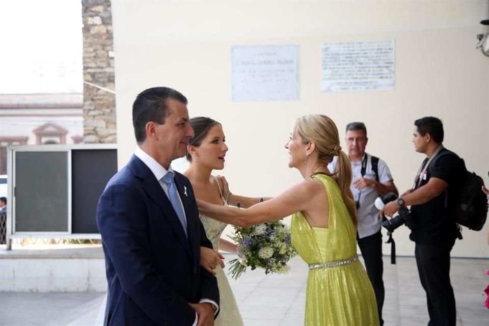 Gonzalo Lozano Martínez, Dora Lozano Pérez y Dora Pérez de Lozano